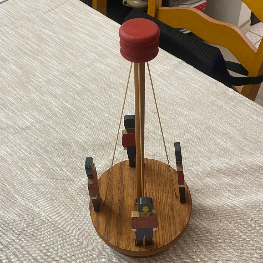 Rare Vintage Handmade Wooden Carousel Maypole Toy Figurine Spinning - Picture 7 of 11